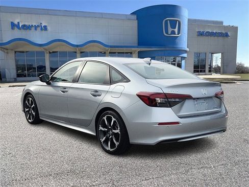 Certified 2025 Honda Civic Sport image 3