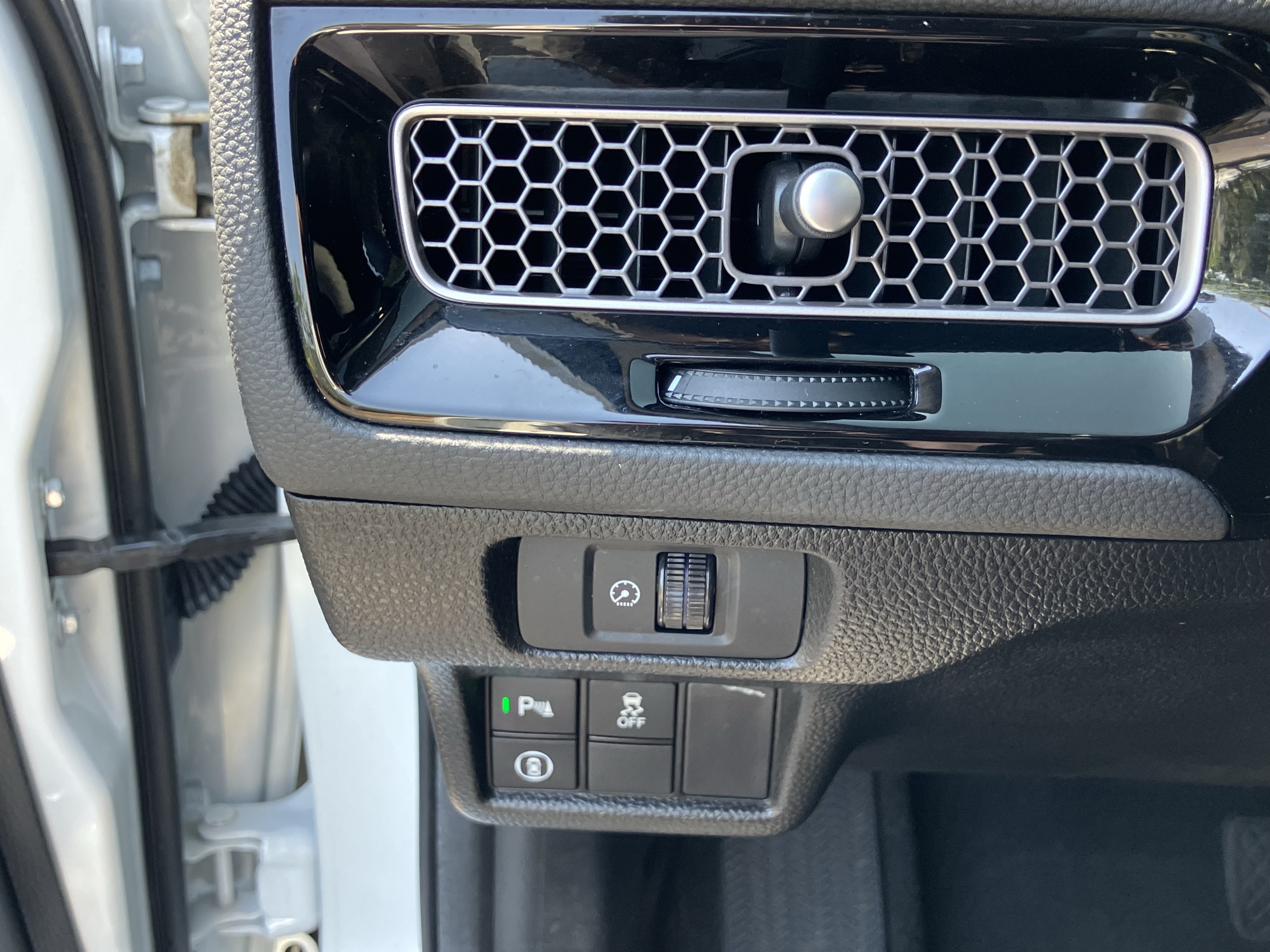 Certified 2024 Honda Civic Touring image 19