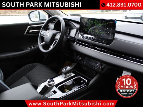 New 2026 Mitsubishi Outlander ES image 10