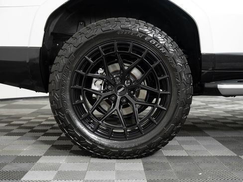 Used 2025 Lexus GX 550 image 40