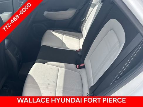 Used 2024 Hyundai Venue SEL FWD image 15