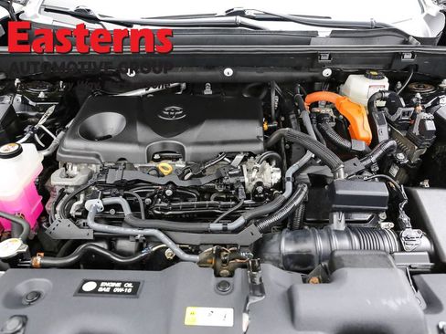 Used 2022 Toyota RAV4 LE image 7