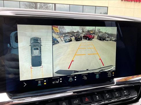 Used 2022 Chevrolet Silverado 1500 ZR2 w/ Technology Package image 17