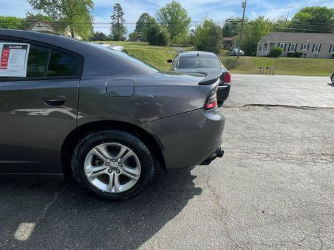 Used 2022 Dodge Charger SXT image 5