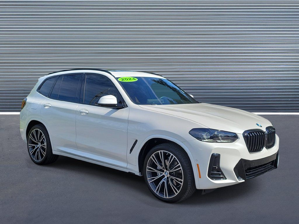 Used 2024 BMW X3 sDrive30i w/ Premium Package w/ZPA RWD image 2
