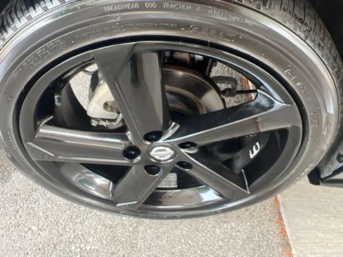 Used 2023 Nissan Sentra SR w/ Midnight Edition Package FWD image 38