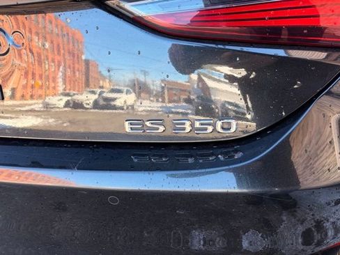 Used 2022 Lexus ES 350 F Sport w/ Accessory Package FWD image 34