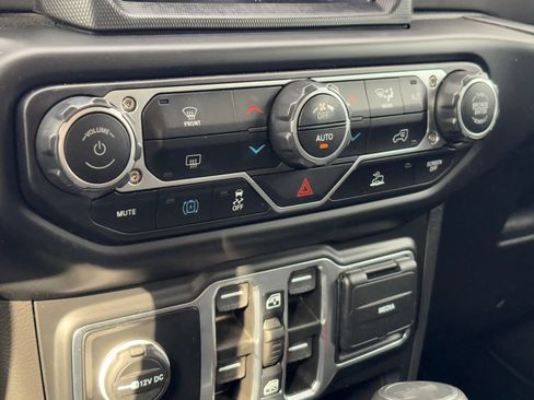 Used 2023 Jeep Wrangler Unlimited w/ 8.4" Radio Group AWD/4WD image 19