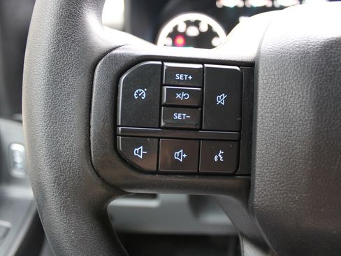 Used 2024 Ford F350 XL RWD image 9