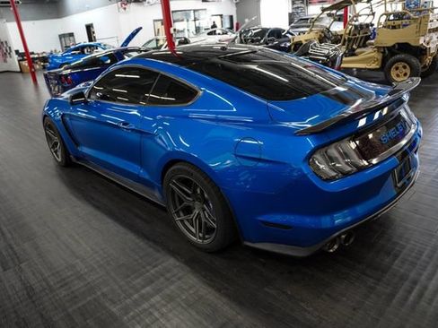 Used 2020 Ford Mustang Shelby GT350 w/ Technology Package RWD image 3