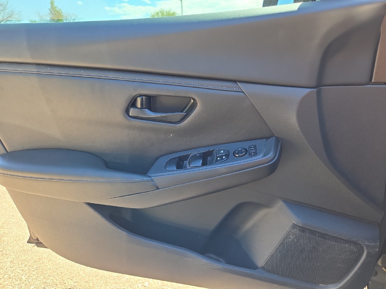 Used 2025 Nissan Sentra S FWD image 22