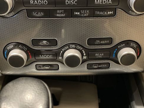 Used 2019 Nissan Pathfinder SL w/ SL Premium Package image 22