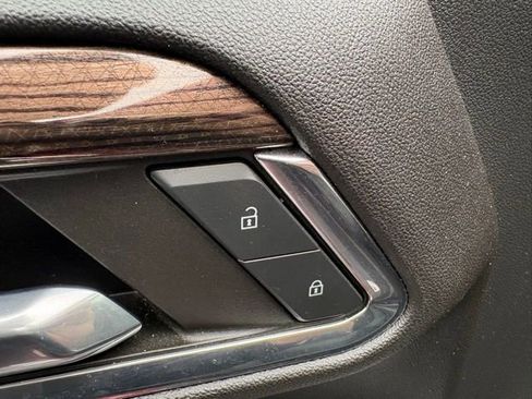 Used 2023 Chevrolet Silverado 1500 LT image 15