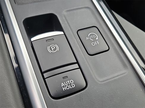 Certified 2025 Nissan Pathfinder Platinum w/ Cargo Package image 18