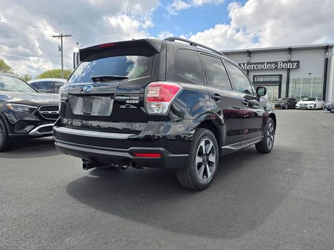 Used 2017 Subaru Forester 2.5i Premium image 6