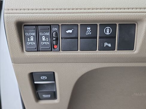 Used 2023 Honda Odyssey Touring image 27
