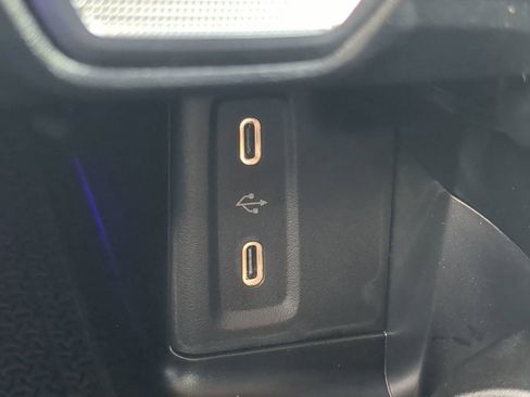 New 2025 Mercedes-Benz GLC 350e 4MATIC image 10