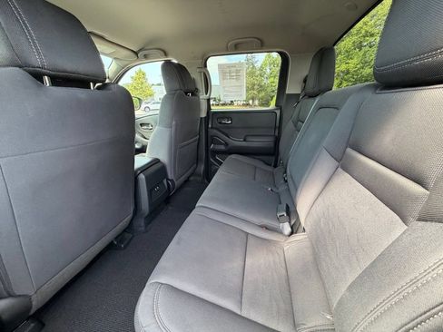 Certified 2024 Nissan Frontier SV w/ Technology Package AWD/4WD image 24
