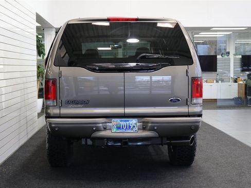 Used 2005 Ford Excursion Limited image 9