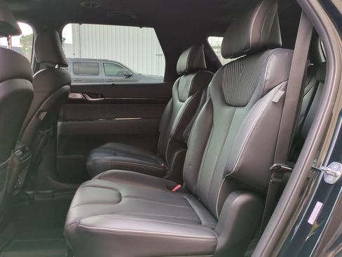 Used 2023 Hyundai Palisade Calligraphy image 14