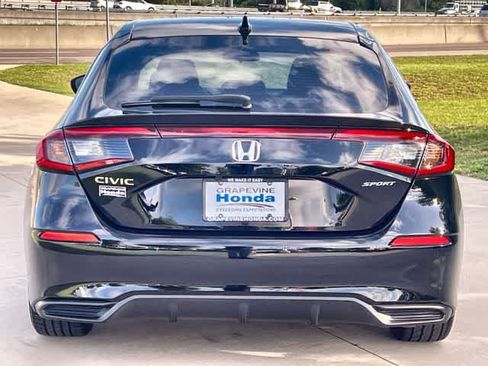 Used 2025 Honda Civic Sport image 6
