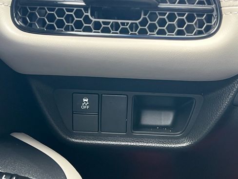 Used 2023 Honda HR-V LX image 23