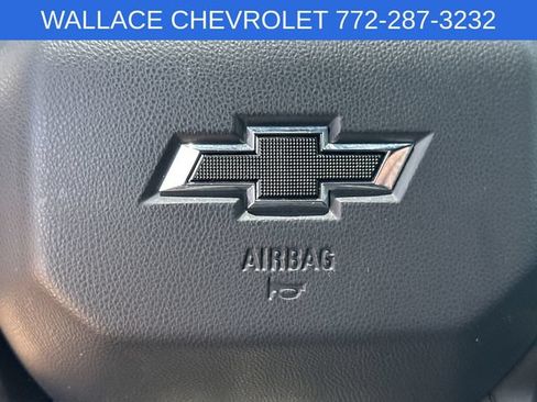 Used 2025 Chevrolet Colorado Trail Boss AWD/4WD image 21