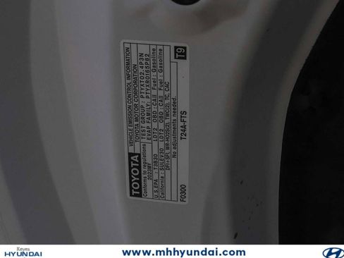 Used 2023 Toyota Highlander XLE FWD image 29