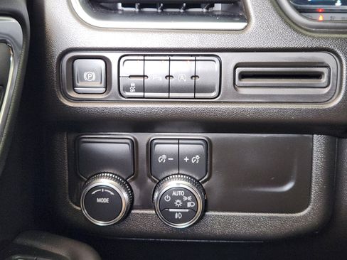 Certified 2024 GMC Yukon SLT image 22