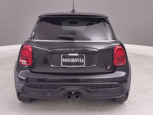 Certified 2023 MINI Cooper S image 8