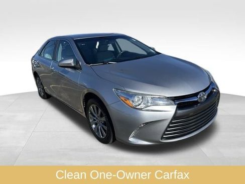 Used 2015 Toyota Camry LE image 2