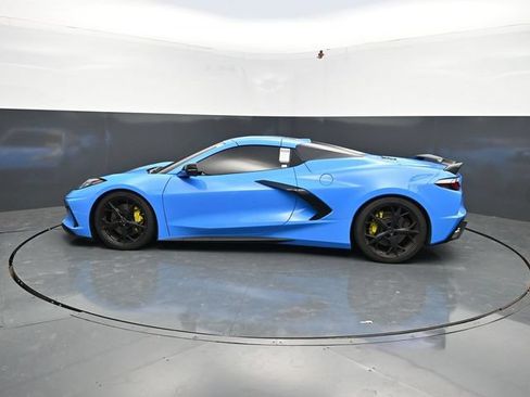 Used 2022 Chevrolet Corvette Stingray Premium Conv w/ Z51 Performance Package RWD image 5