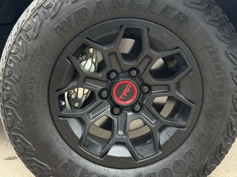 Used 2025 Toyota Tacoma TRD Pro AWD/4WD image 9