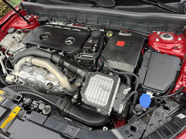 Used 2026 Mercedes-Benz GLB 250 image 5