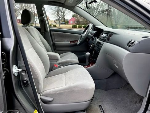Used 2005 Toyota Corolla LE image 25