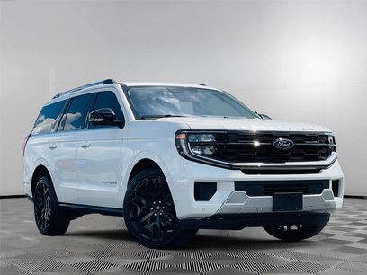 Used 2025 Ford Expedition Platinum w/ Platinum Ultimate Package