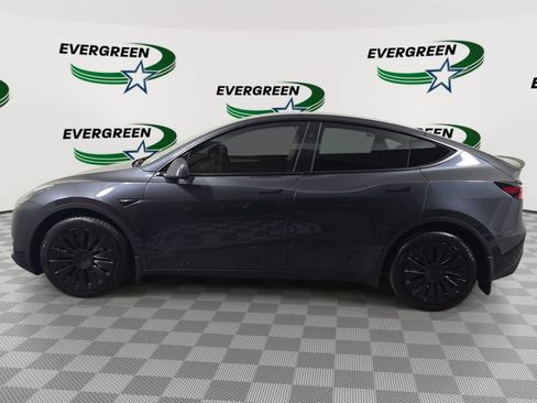 Used 2024 Tesla Model Y Long Range AWD/4WD image 8