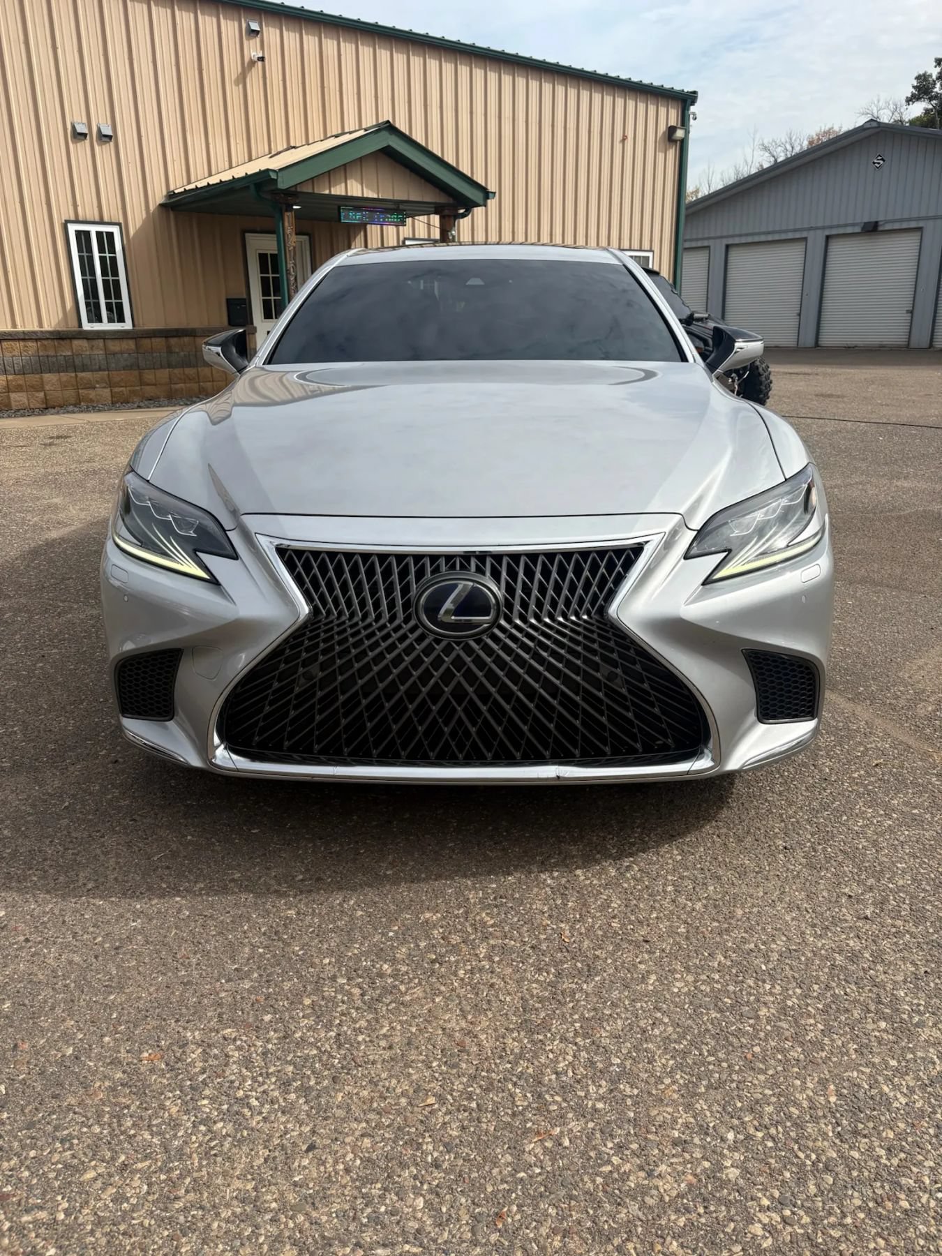 Used 2018 Lexus LS 500h AWD w/ Accessory Package (Z1) image 2