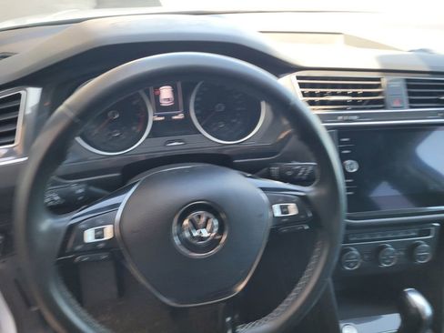 Used 2021 Volkswagen Tiguan SE FWD image 7