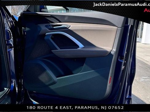 Used 2025 Audi Q5 Premium w/ Convenience Package image 16
