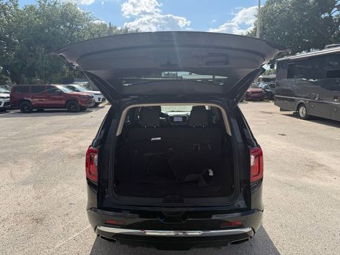 Used 2022 GMC Acadia Denali w/ Denali Ultimate Package FWD image 40