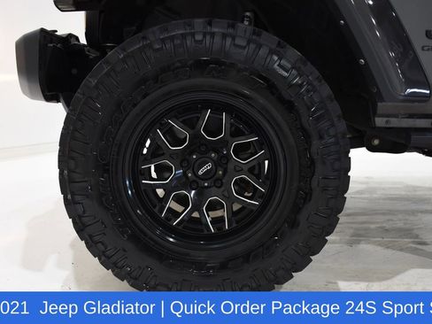Used 2021 Jeep Gladiator Sport image 6