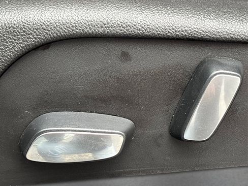 Used 2021 Cadillac XT6 Premium Luxury image 37