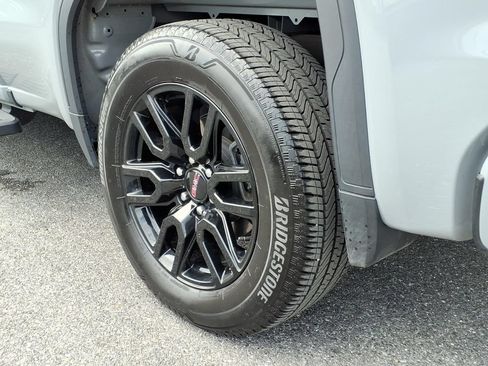 Certified 2024 GMC Sierra 1500 Elevation w/ LPO, Elevation Black Package AWD/4WD image 11