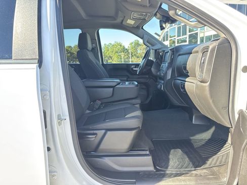 Used 2024 Chevrolet Silverado 2500 Custom w/ Custom Value Package image 32