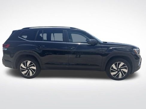 Used 2024 Volkswagen Atlas SE FWD image 3