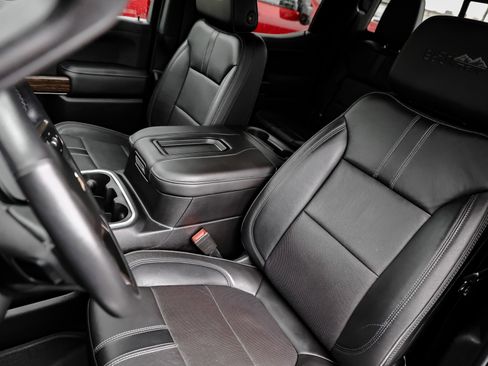 Used 2019 Chevrolet Silverado 1500 High Country w/ Technology Package image 17