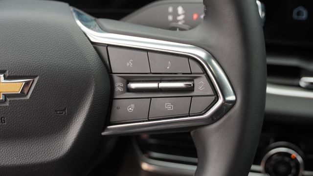 Used 2026 Chevrolet Equinox LT FWD image 27
