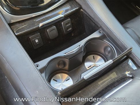 Used 2017 Cadillac Escalade ESV Platinum image 27