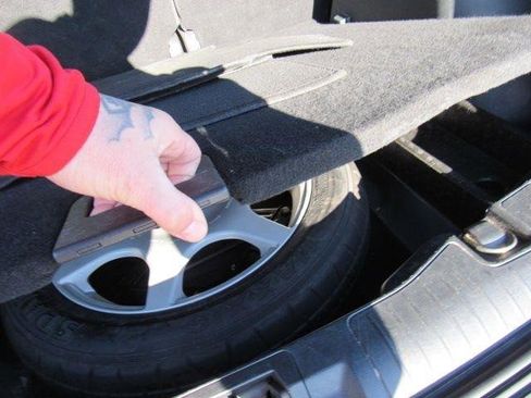 Used 2020 Ford Escape SE image 32